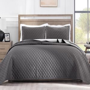 Exclusivo Mezcla Ultrasonic Reversible Queen Quilt Set, Grey