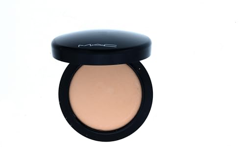MAC Mineralize Skinfinish Natural Powder Medium Plus - Image 3