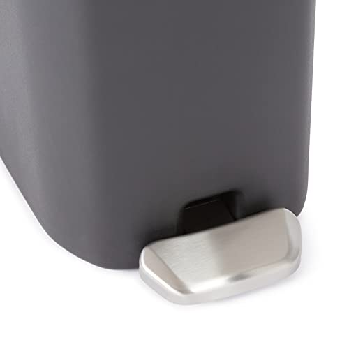 Amazon Basics Compact Bathroom Plastic Trash Can, Black - Image 4