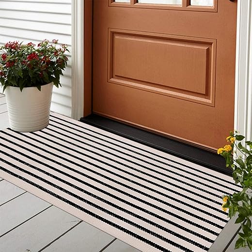 LEEVAN Black And White Striped Outdoor Rug