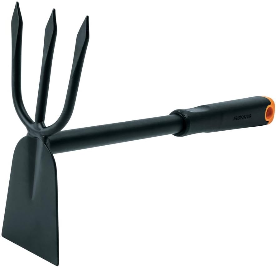 Fiskars Ergo Cultivator Hoe, Rust-Resistant, 1027030