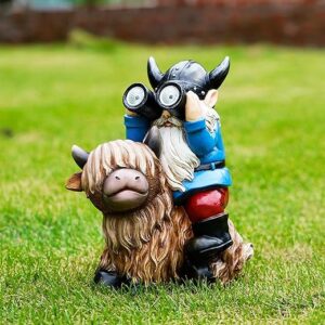 Joint Honglin Gnome Sitting On Cow Solar Lights