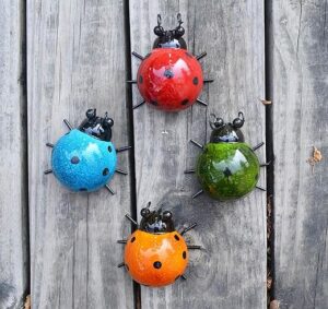 GIFTME 5 Metal Garden Wall Art Ladybugs Set
