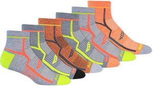 Saucony Men’s RunDry Bolt Performance Quarter Socks