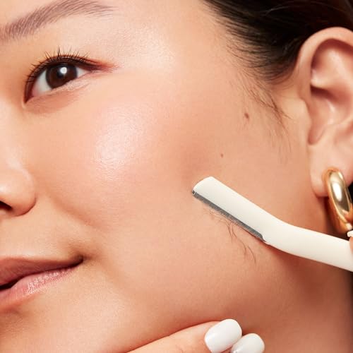 REVLON Dermaplaning Tool & Hair Removal, High Precision Blade - Image 4