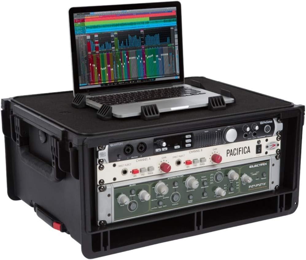 SKB Injection Molded 4U Studio Rack Case